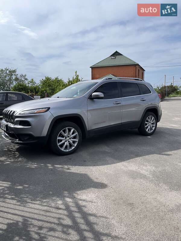 Внедорожник / Кроссовер Jeep Cherokee 2014 в Горишних Плавнях