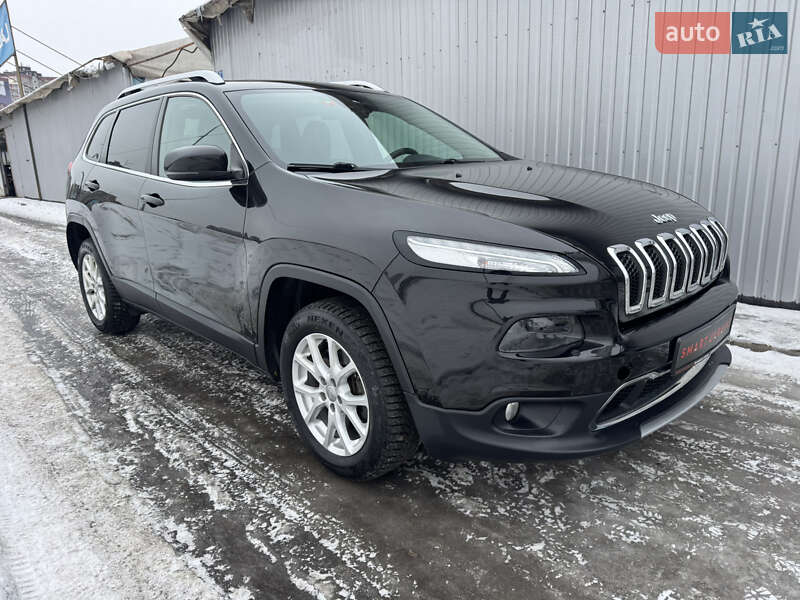 Внедорожник / Кроссовер Jeep Cherokee 2015 в Киеве