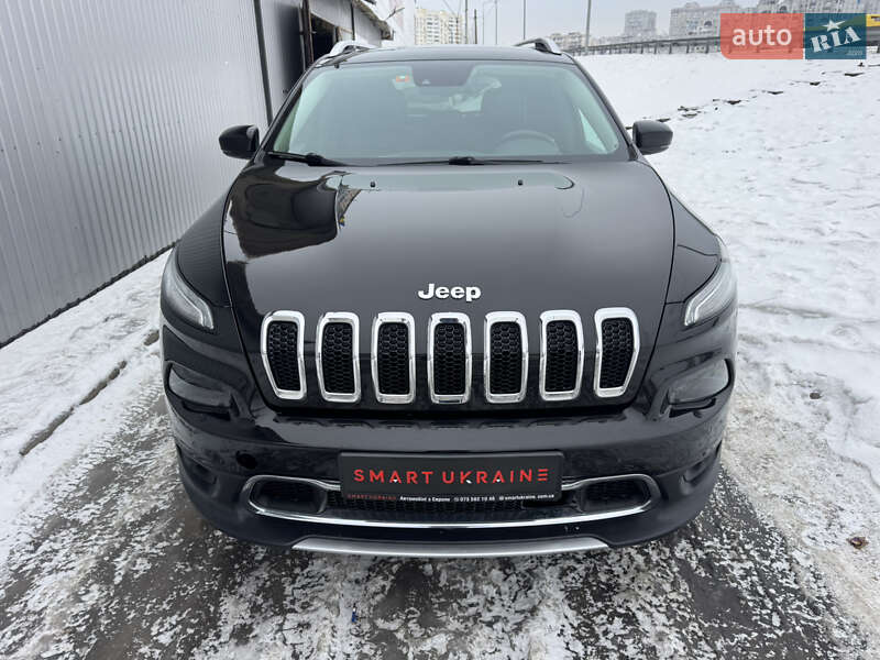 Внедорожник / Кроссовер Jeep Cherokee 2015 в Киеве