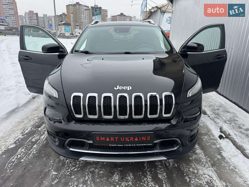 Внедорожник / Кроссовер Jeep Cherokee 2015 в Киеве