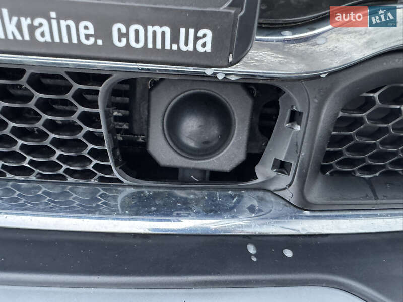 Внедорожник / Кроссовер Jeep Cherokee 2015 в Киеве