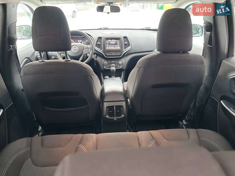 Внедорожник / Кроссовер Jeep Cherokee 2018 в Виннице
