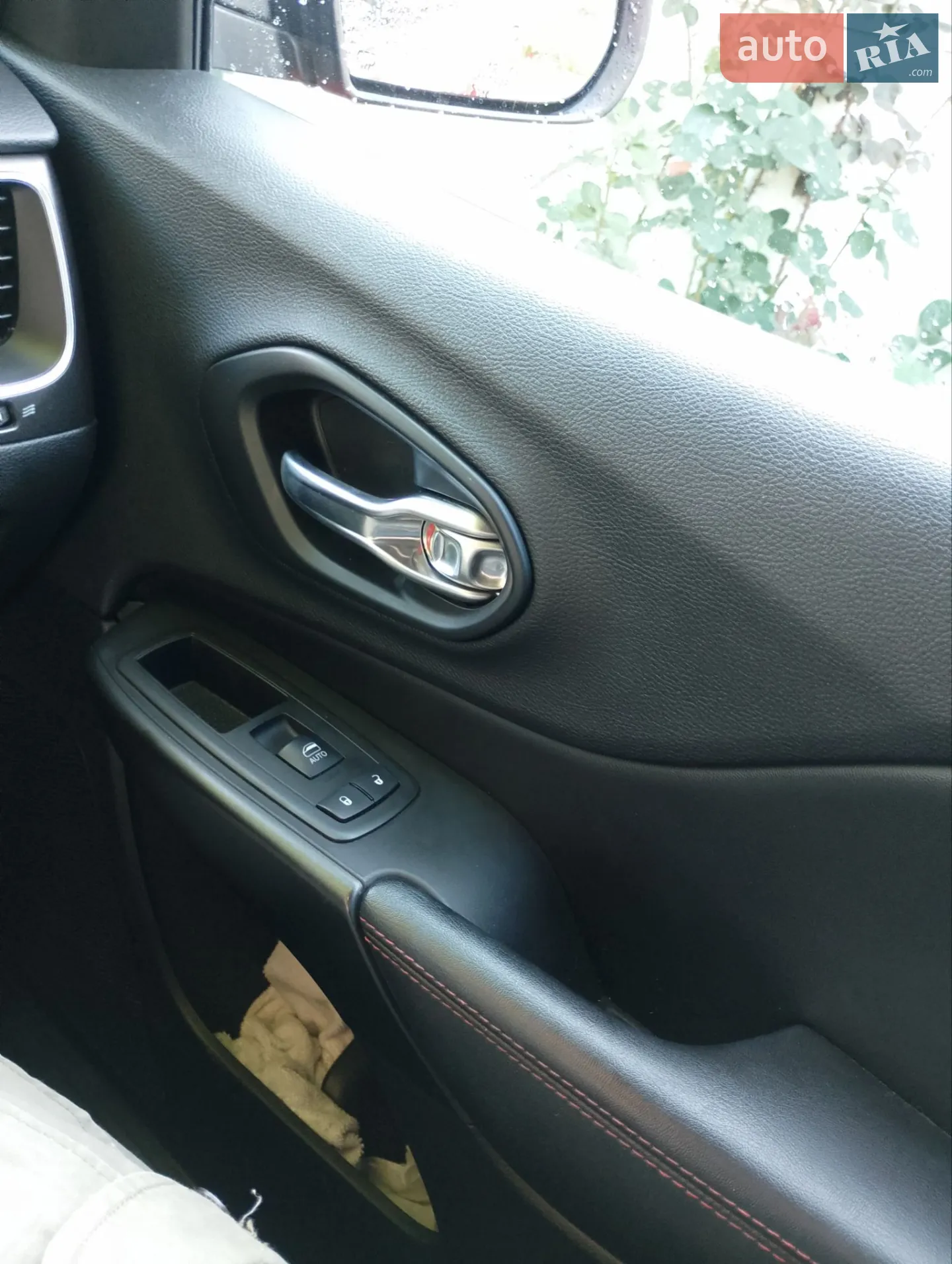 2018 Jeep Cherokee - мініатюра 27