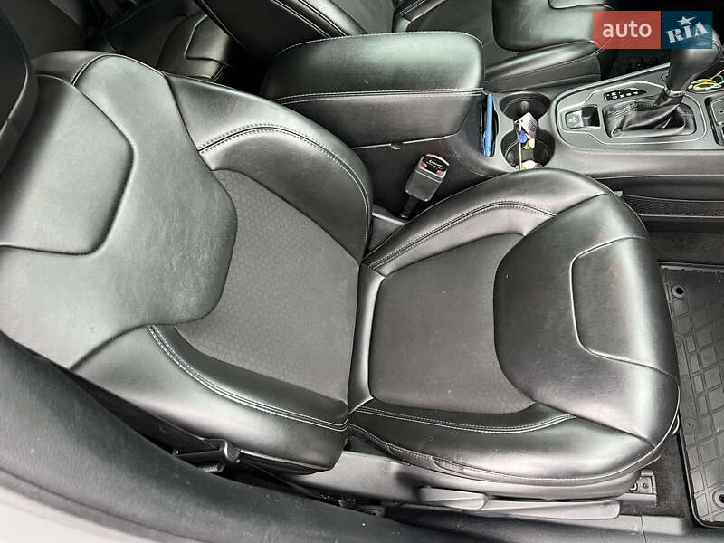 Внедорожник / Кроссовер Jeep Cherokee 2019 в Днепре фото 14 Внедорожник / Кроссовер Jeep Cherokee 2019 в Днепре