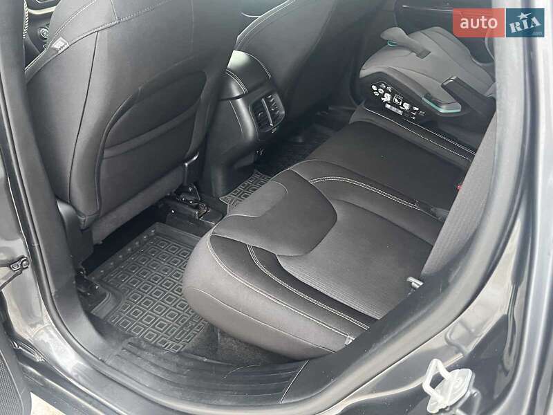 Внедорожник / Кроссовер Jeep Cherokee 2015 в Киеве