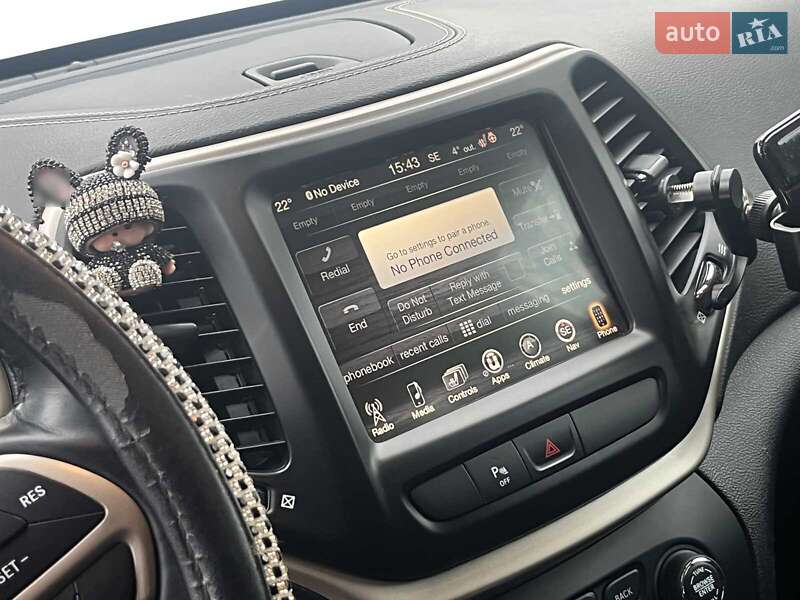 Внедорожник / Кроссовер Jeep Cherokee 2015 в Киеве