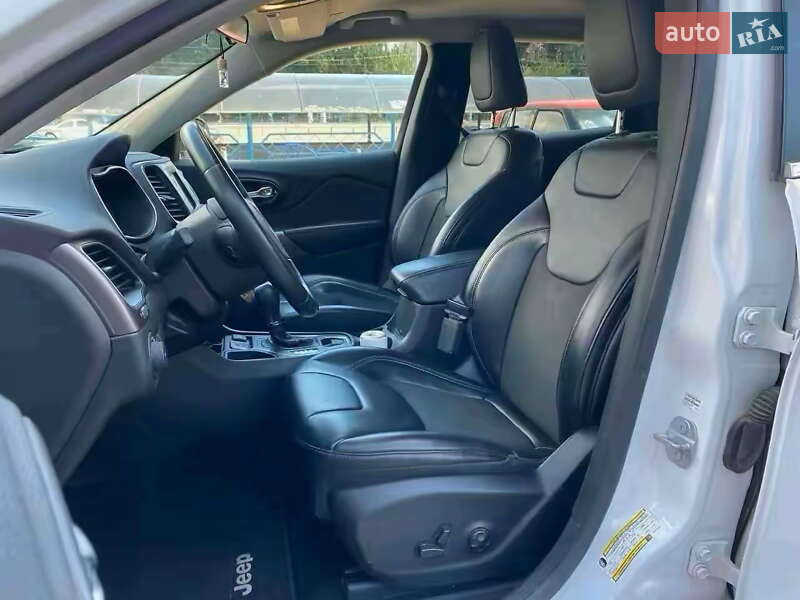 Внедорожник / Кроссовер Jeep Cherokee 2018 в Киеве