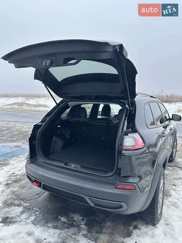 Внедорожник / Кроссовер Jeep Cherokee 2019 в Виннице фото 13 Внедорожник / Кроссовер Jeep Cherokee 2019 в Виннице