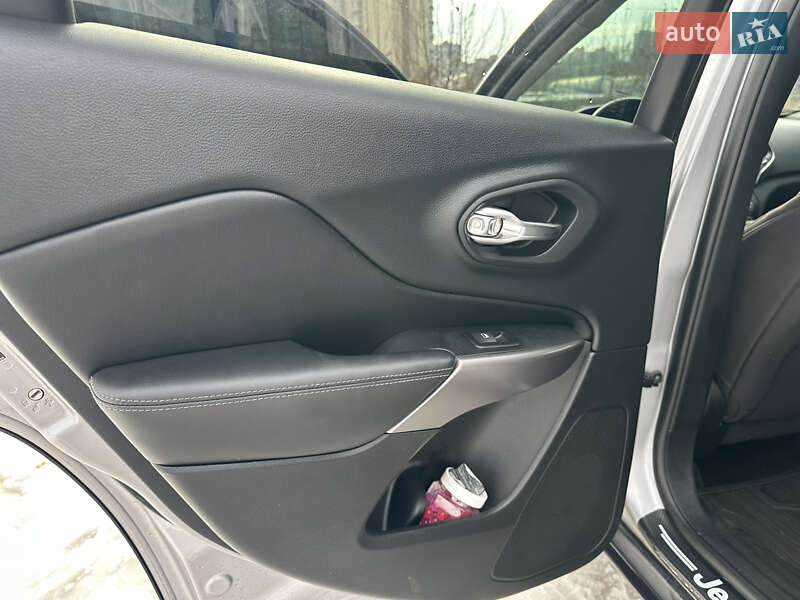 Внедорожник / Кроссовер Jeep Cherokee 2018 в Виннице фото 33 Внедорожник / Кроссовер Jeep Cherokee 2018 в Виннице