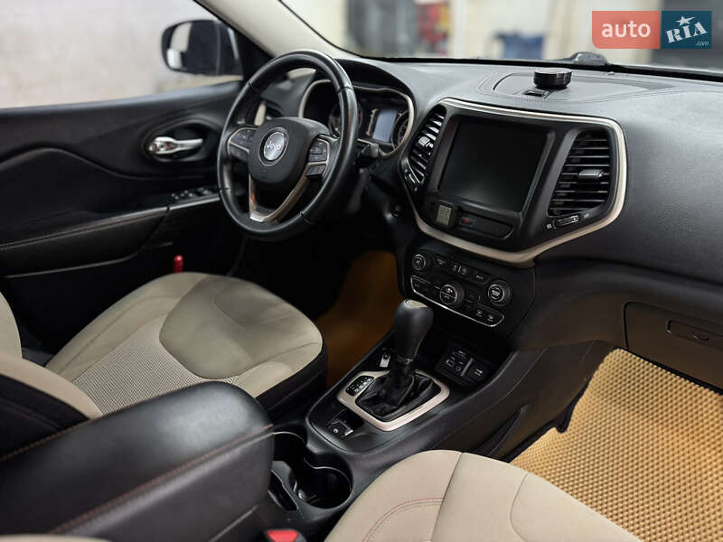 Внедорожник / Кроссовер Jeep Cherokee 2016 в Сумах фото 15 Внедорожник / Кроссовер Jeep Cherokee 2016 в Сумах