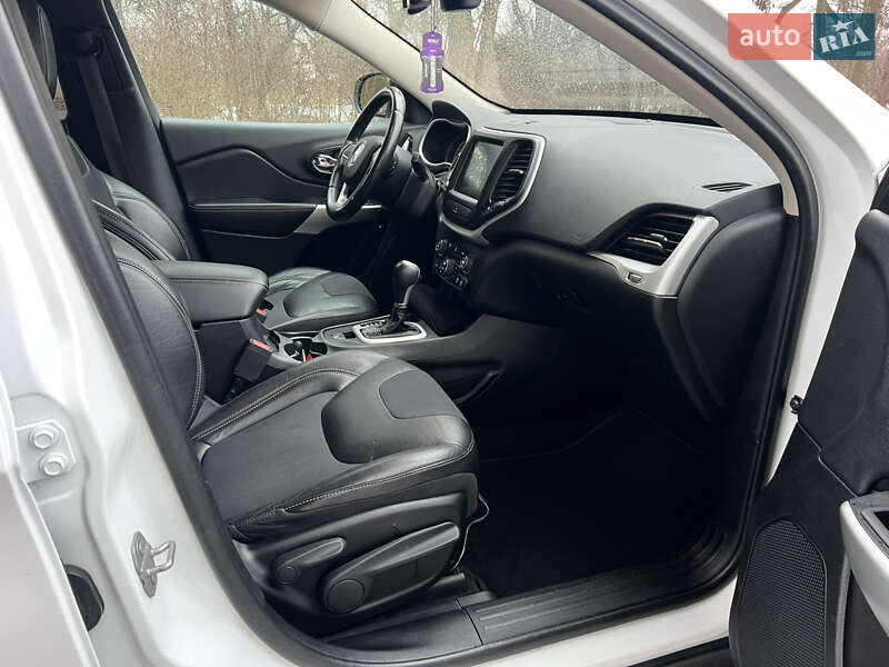 Внедорожник / Кроссовер Jeep Cherokee 2017 в Черкассах фото 14 Внедорожник / Кроссовер Jeep Cherokee 2017 в Черкассах