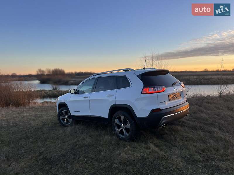 Внедорожник / Кроссовер Jeep Cherokee 2020 в Чернигове