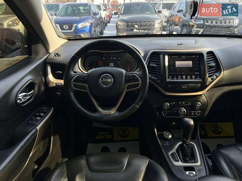 Внедорожник / Кроссовер Jeep Cherokee 2017 в Ивано-Франковске фото 11 Внедорожник / Кроссовер Jeep Cherokee 2017 в Ивано-Франковске