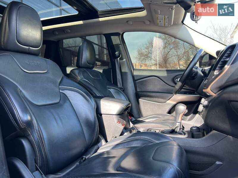 Внедорожник / Кроссовер Jeep Cherokee 2017 в Ивано-Франковске фото 17 Внедорожник / Кроссовер Jeep Cherokee 2017 в Ивано-Франковске