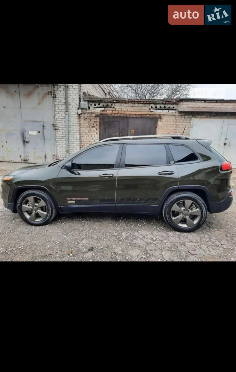 2016 Jeep Cherokee - мініатюра 15