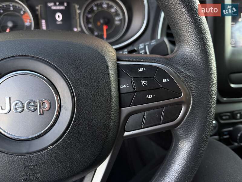 Внедорожник / Кроссовер Jeep Cherokee 2019 в Львове фото 35 Внедорожник / Кроссовер Jeep Cherokee 2019 в Львове