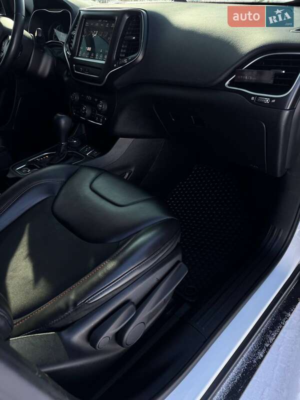 Позашляховик / Кросовер Jeep Cherokee 2018 в Хмельницькому