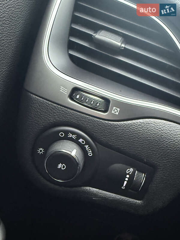 Внедорожник / Кроссовер Jeep Cherokee 2018 в Сумах