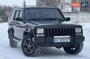 Внедорожник / Кроссовер Jeep Cherokee 1988 в Харькове