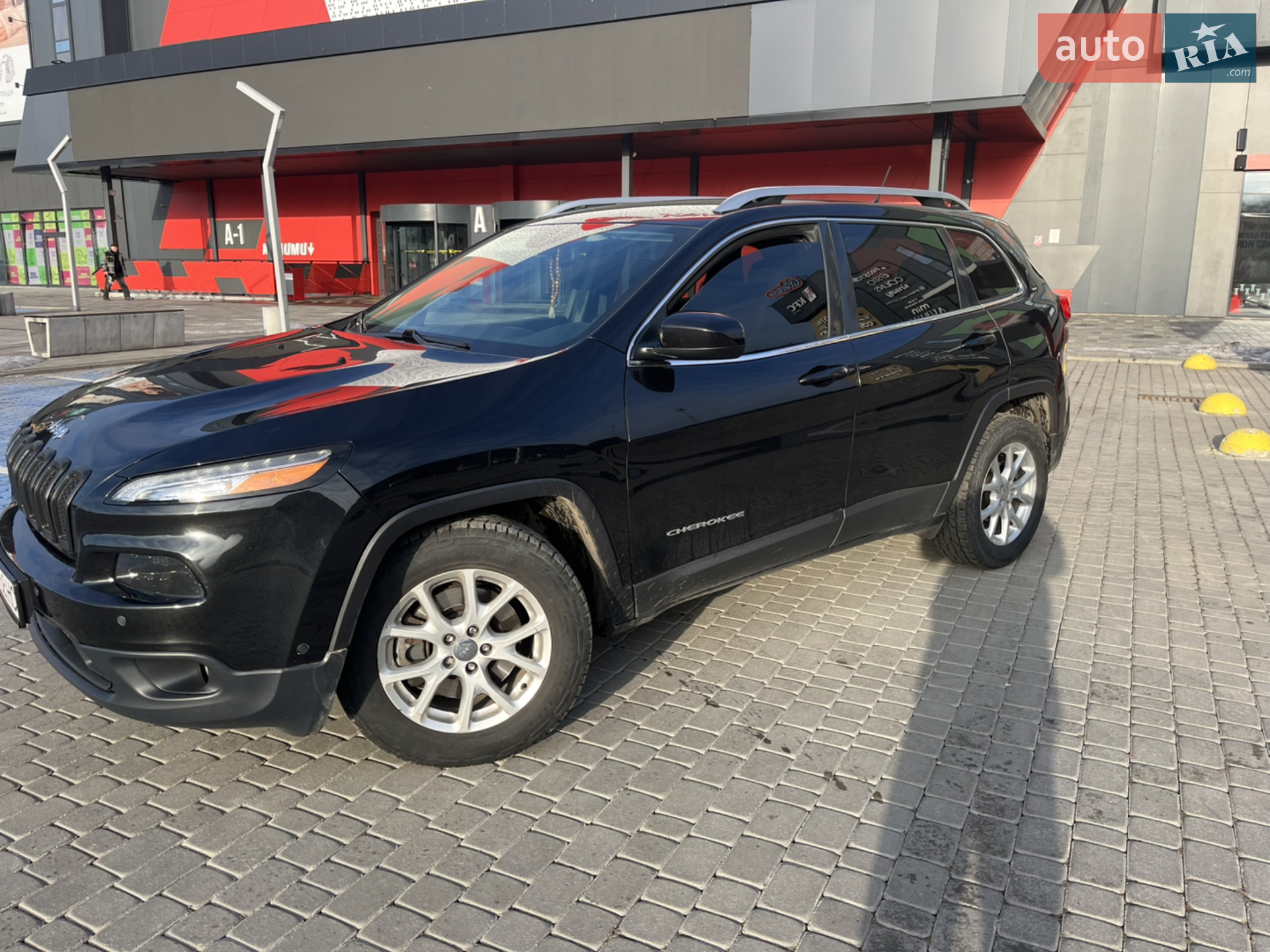 2016 Jeep Cherokee - мініатюра 3