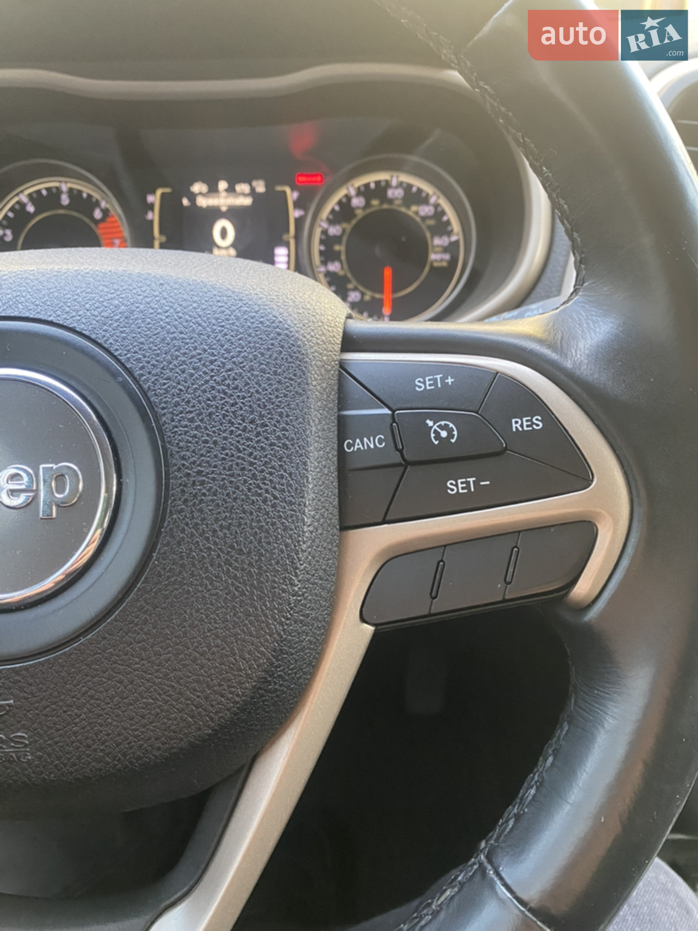 2016 Jeep Cherokee - мініатюра 15