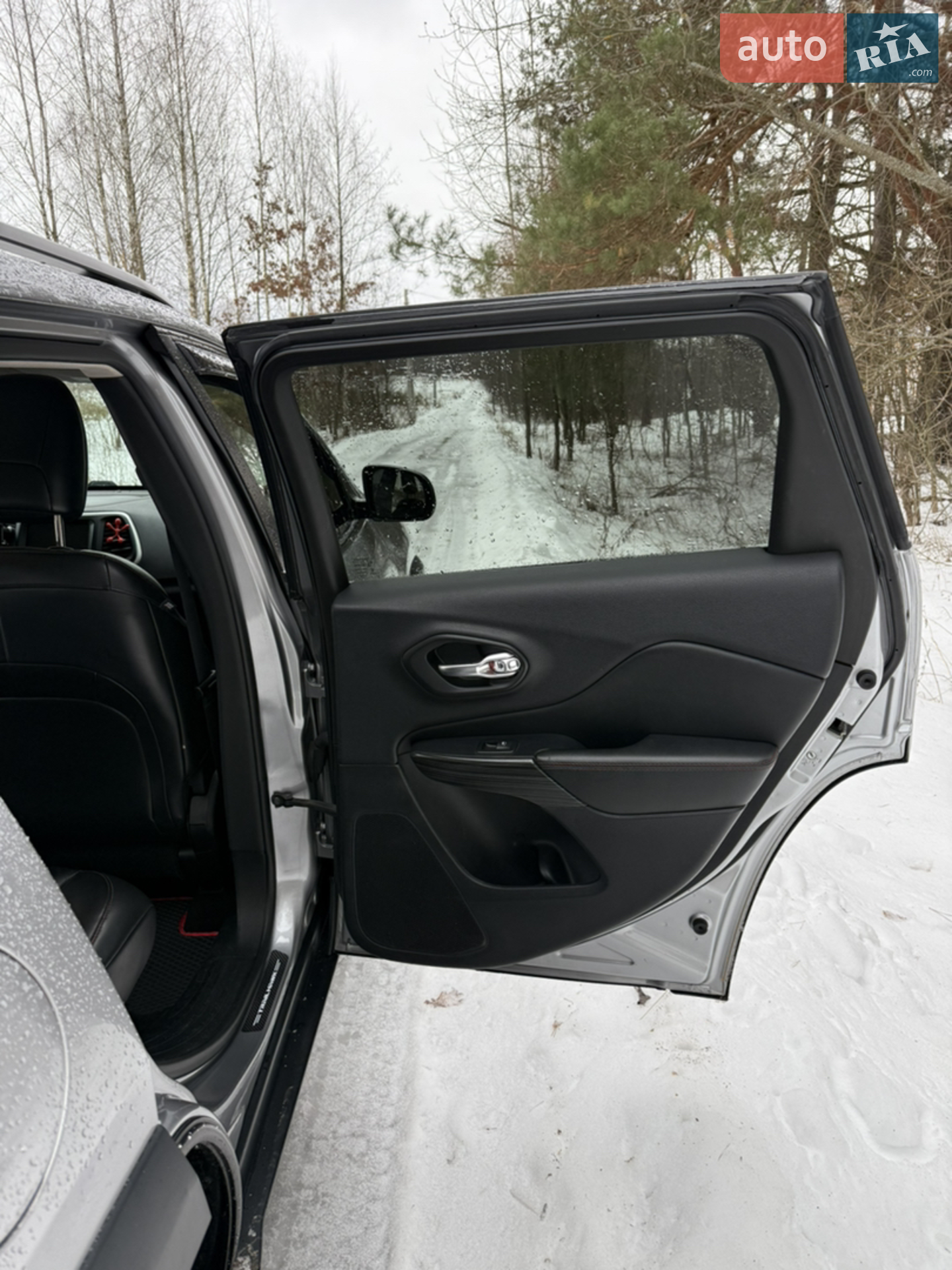 2016 Jeep Cherokee - мініатюра 39
