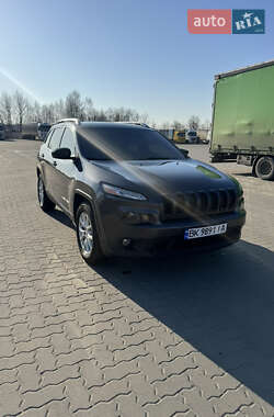 Внедорожник / Кроссовер Jeep Cherokee 2016 в Сарнах