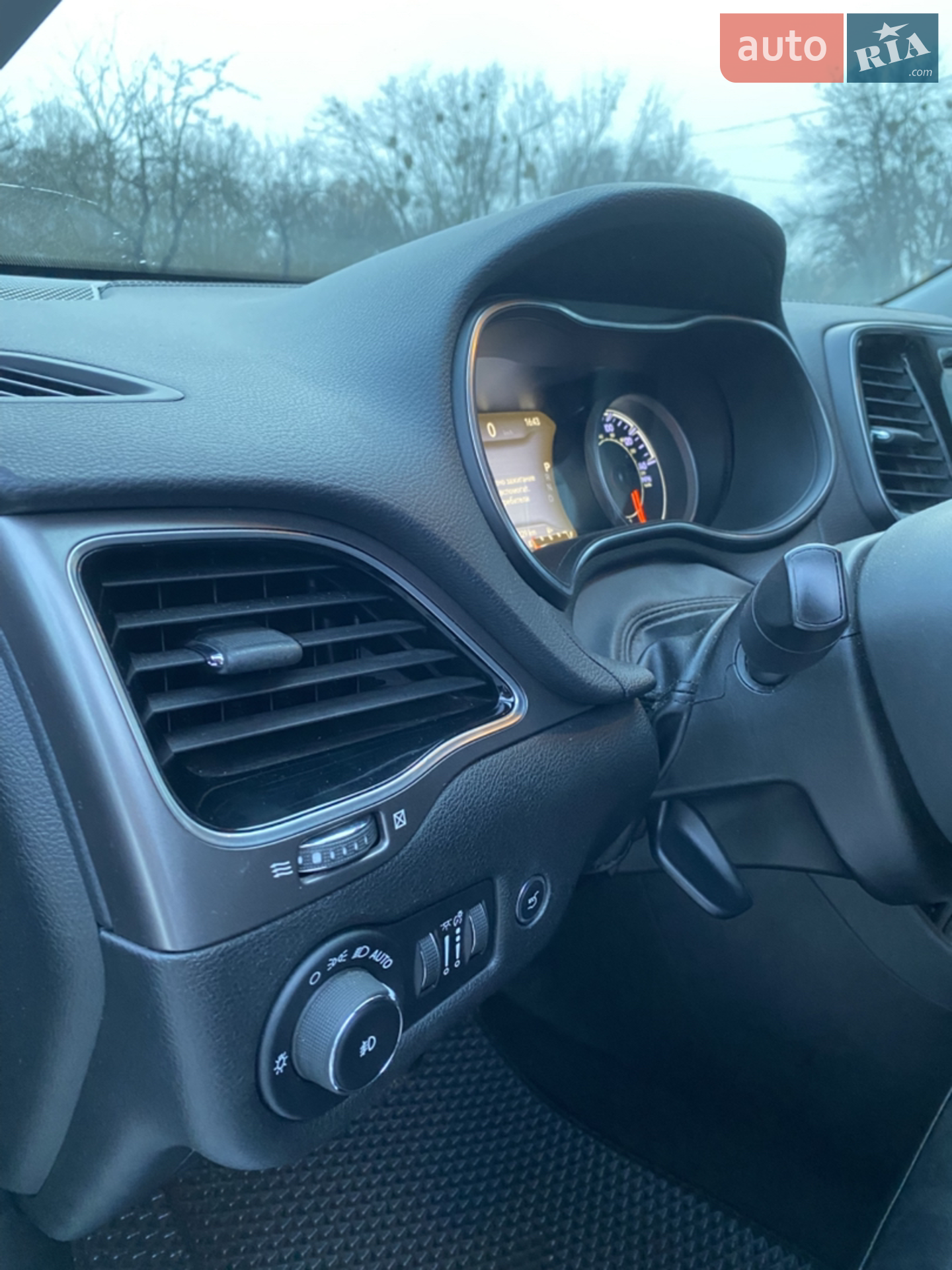 2020 Jeep Cherokee - мініатюра 18