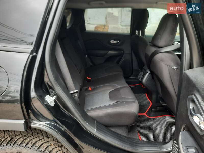 Внедорожник / Кроссовер Jeep Cherokee 2018 в Одессе