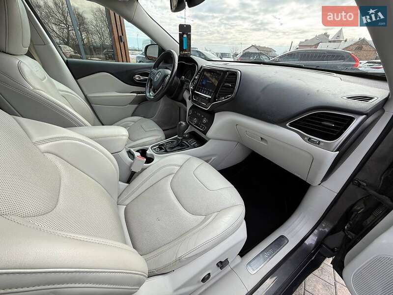 Внедорожник / Кроссовер Jeep Cherokee 2019 в Коломые фото 42 Внедорожник / Кроссовер Jeep Cherokee 2019 в Коломые