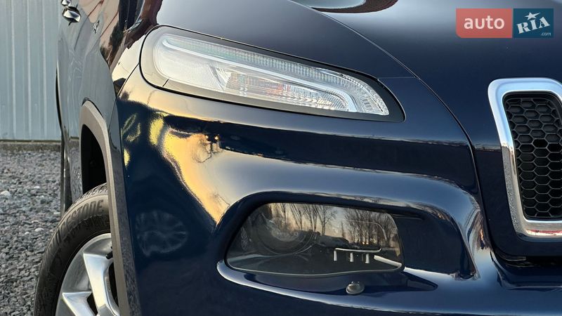 Внедорожник / Кроссовер Jeep Cherokee 2015 в Самборе