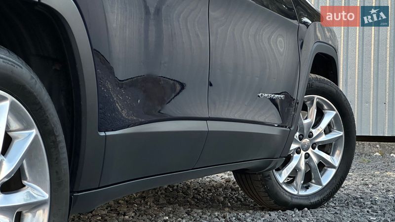 Внедорожник / Кроссовер Jeep Cherokee 2015 в Самборе