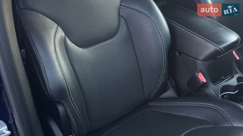 Внедорожник / Кроссовер Jeep Cherokee 2015 в Самборе