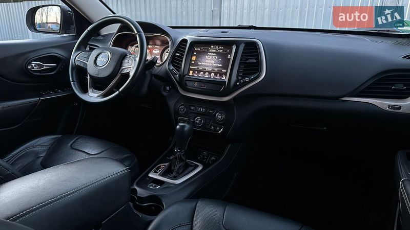 Внедорожник / Кроссовер Jeep Cherokee 2015 в Самборе