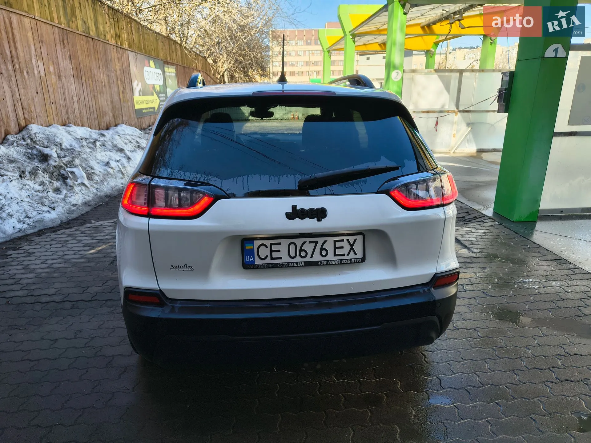 2020 Jeep Cherokee - мініатюра 2