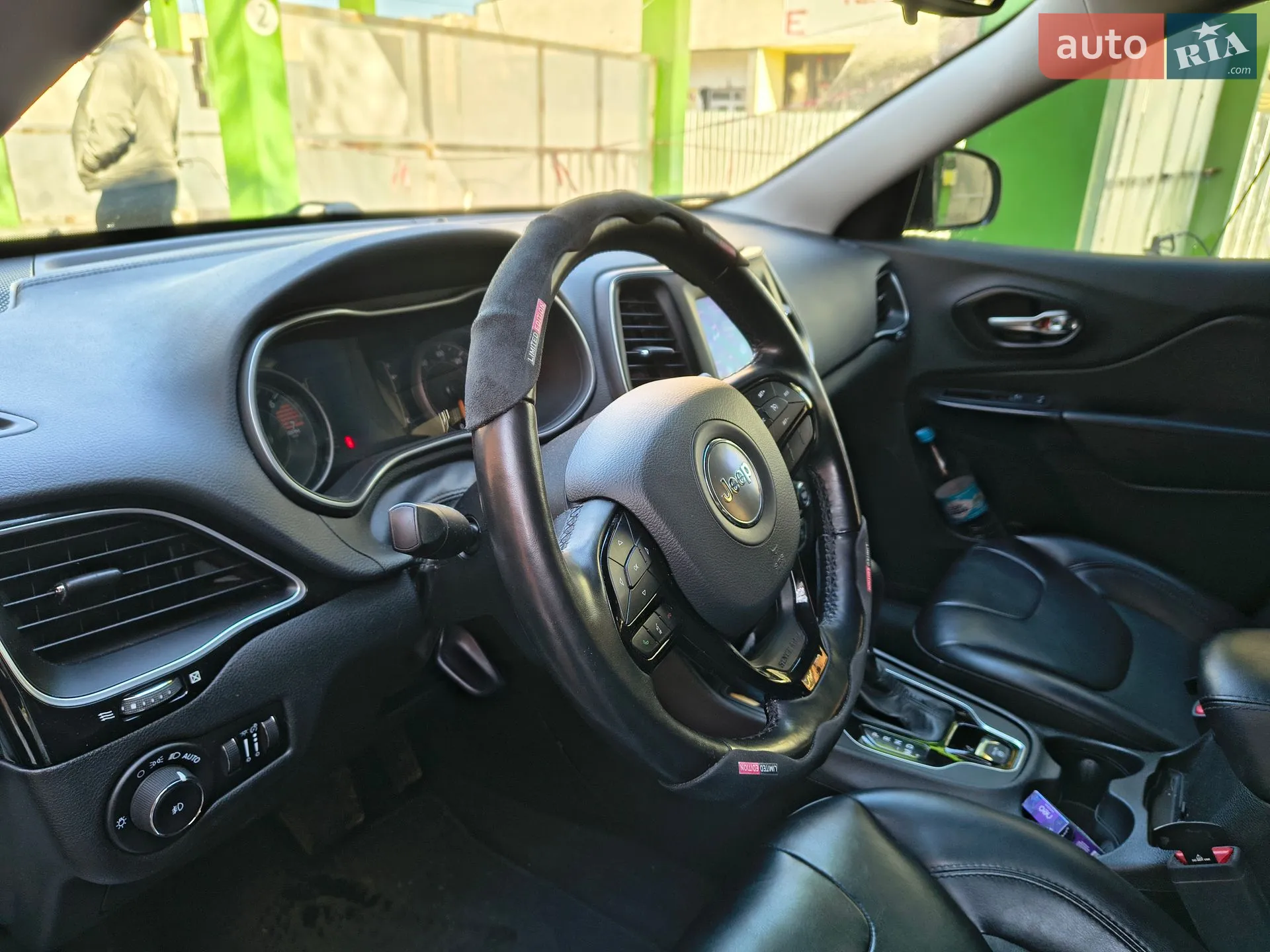 2020 Jeep Cherokee - мініатюра 10