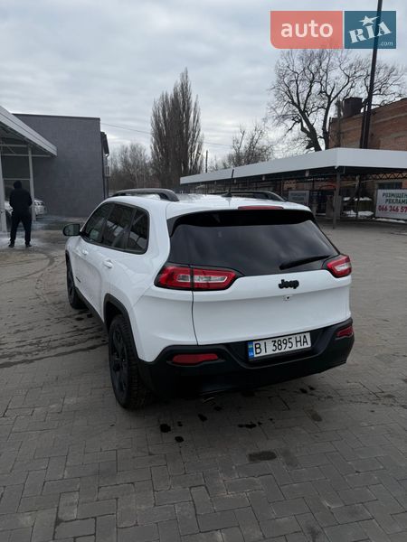 Внедорожник / Кроссовер Jeep Cherokee 2017 в Лубнах