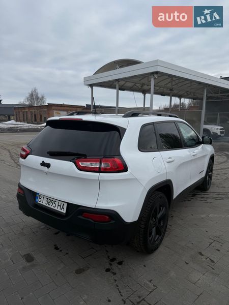 Внедорожник / Кроссовер Jeep Cherokee 2017 в Лубнах