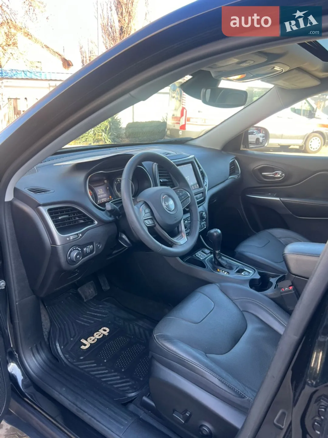 2021 Jeep Cherokee - мініатюра 4