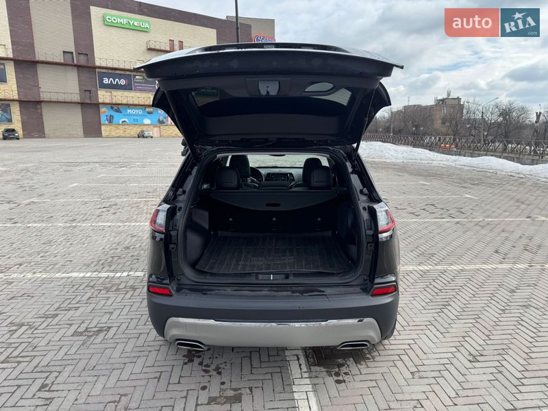 Внедорожник / Кроссовер Jeep Cherokee 2022 в Харькове