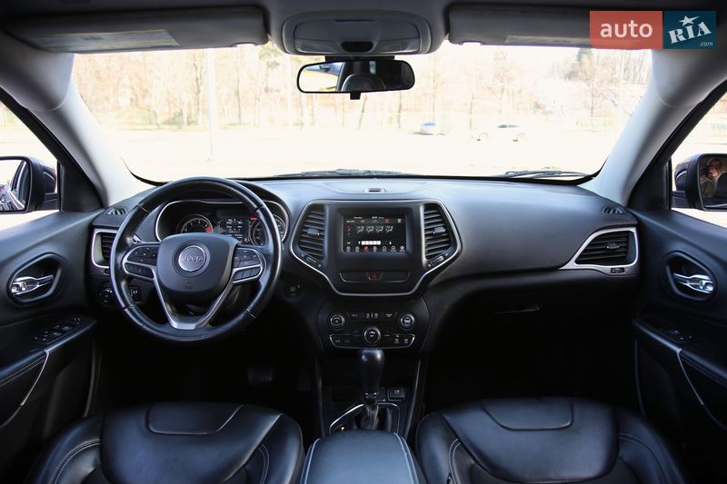 Внедорожник / Кроссовер Jeep Cherokee 2018 в Харькове