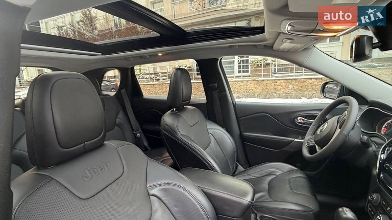 Позашляховик / Кросовер Jeep Cherokee 2022 в Києві
