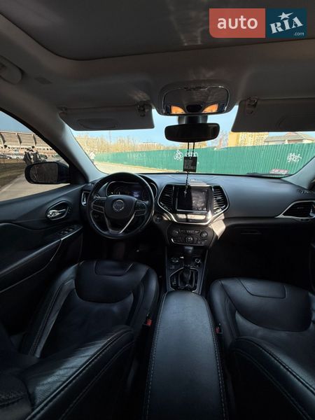 Внедорожник / Кроссовер Jeep Cherokee 2018 в Ивано-Франковске
