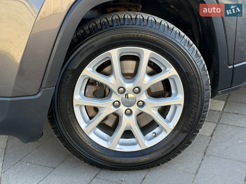 Внедорожник / Кроссовер Jeep Cherokee 2016 в Стрые