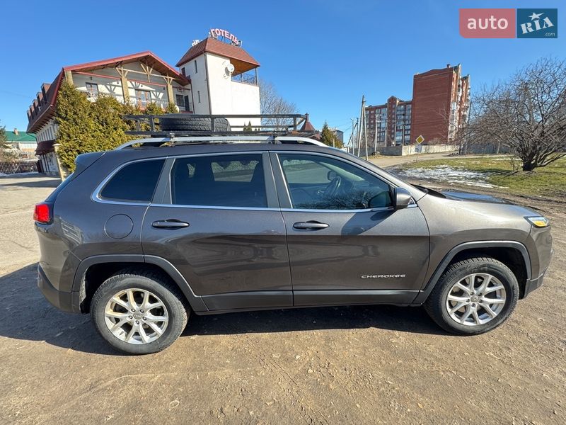 Внедорожник / Кроссовер Jeep Cherokee 2014 в Борисполе