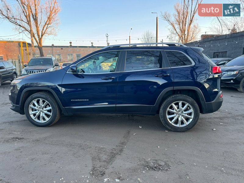 Внедорожник / Кроссовер Jeep Cherokee 2015 в Днепре