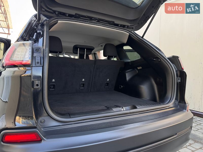 Внедорожник / Кроссовер Jeep Cherokee 2021 в Дрогобыче