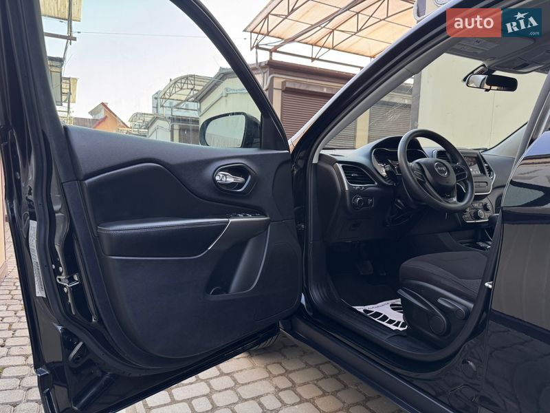 Внедорожник / Кроссовер Jeep Cherokee 2021 в Дрогобыче