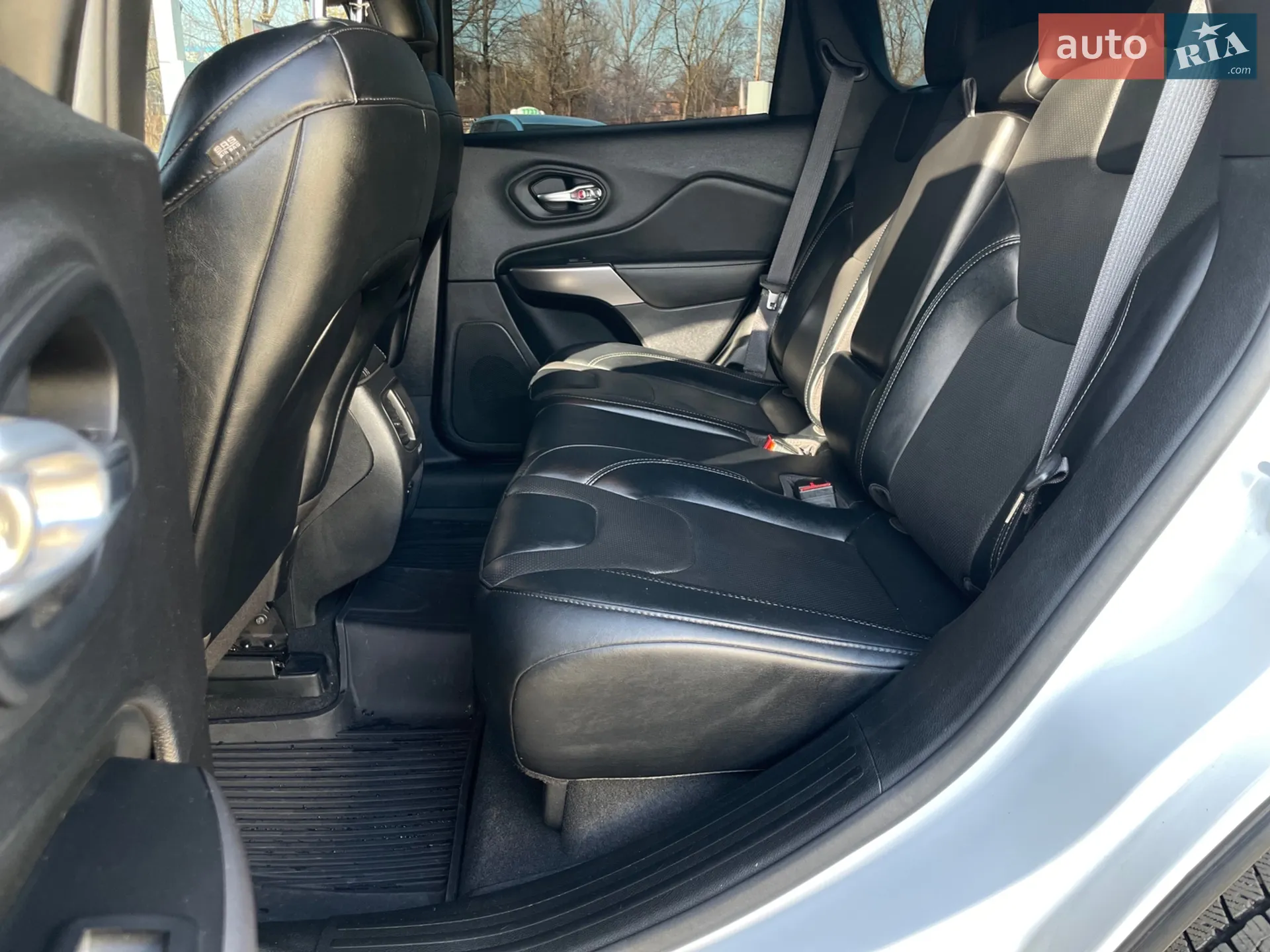 2022 Jeep Cherokee - мініатюра 26