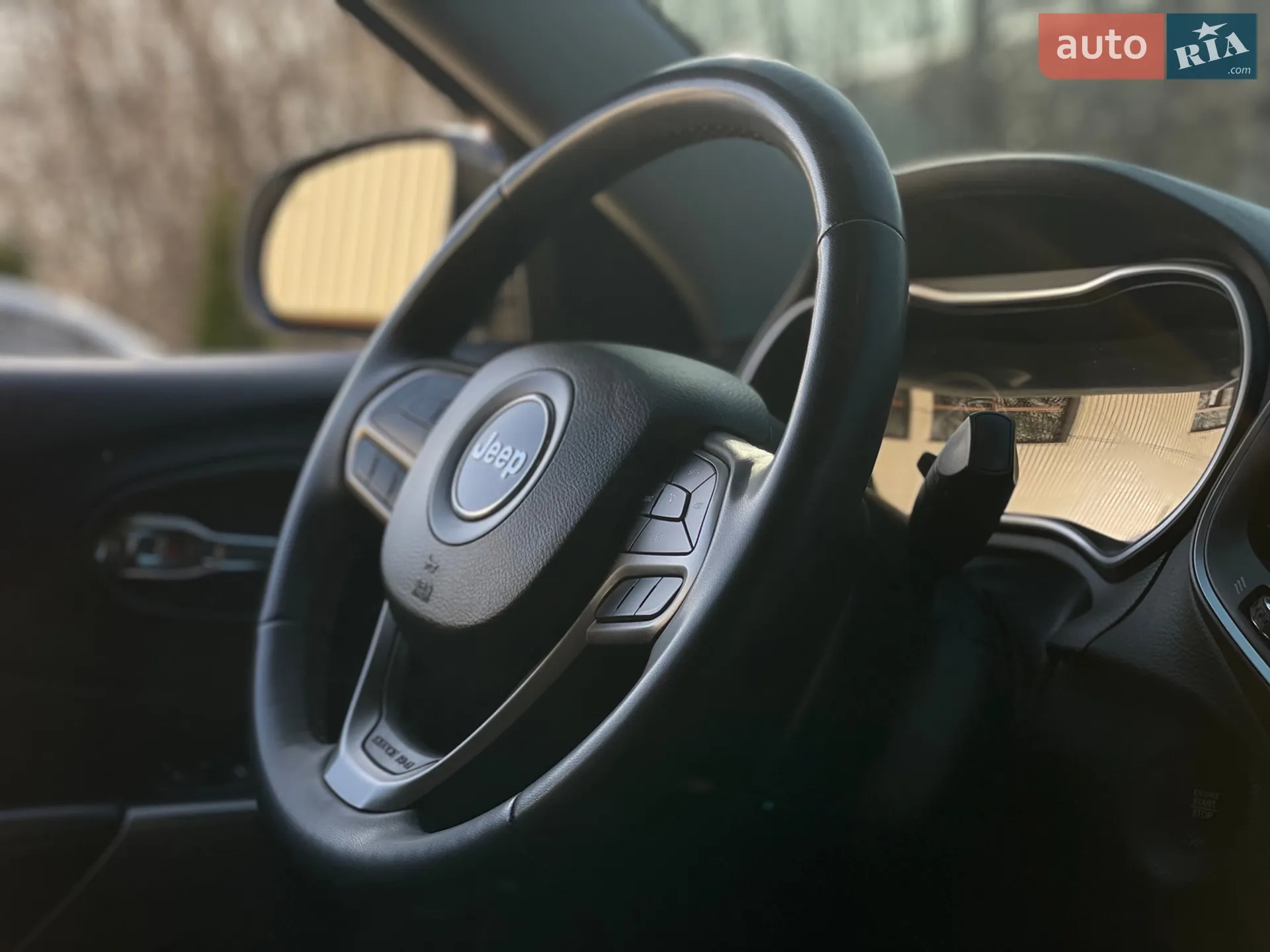2022 Jeep Cherokee - мініатюра 34
